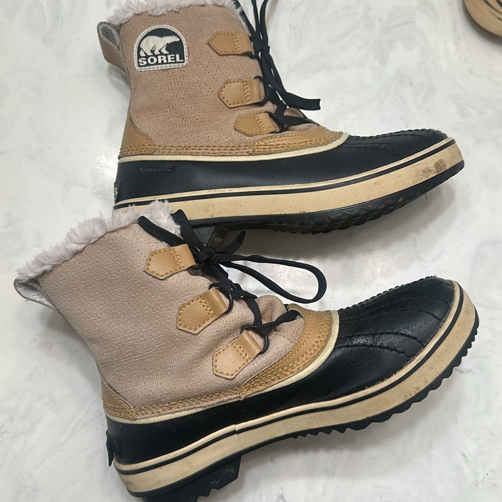 Sorel fur lined waterproof boots